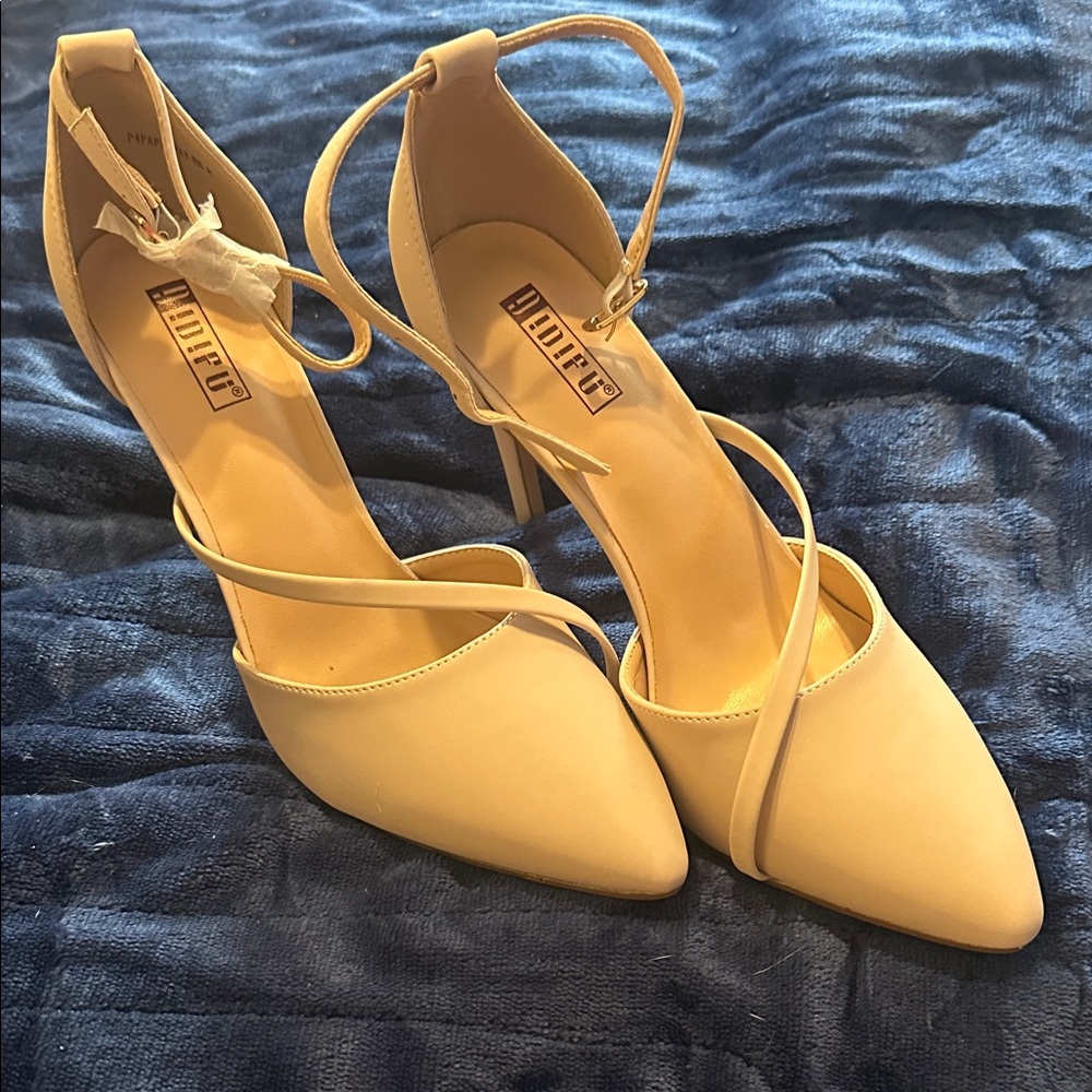 IDIFU Women's Cream Heels with Straps